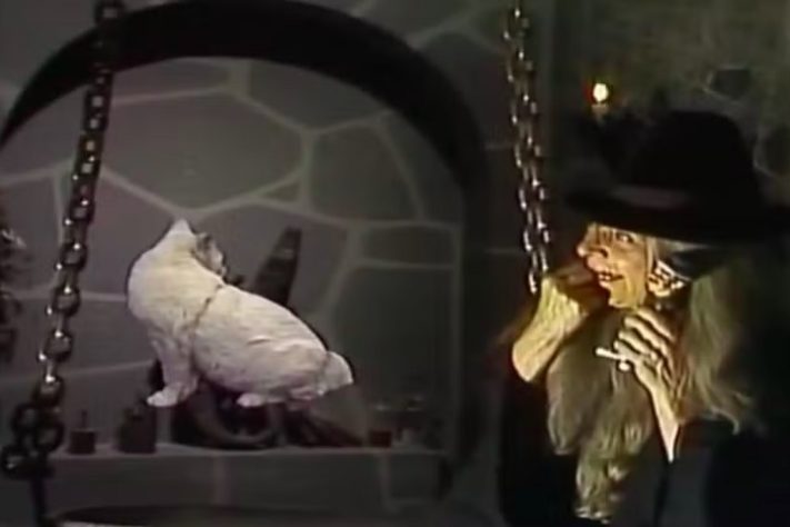 Chaves - episódio na casa da Bruxa do 71