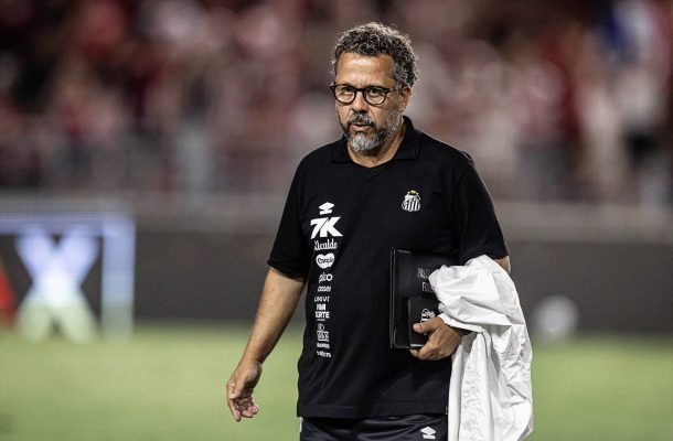 Cleber Xavier é sincero com metas no Santos: ‘Título não é a realidade agora’