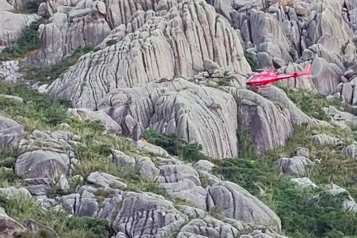 Grupo se perde no Pico das Agulhas Negras e é resgatado de helicóptero
