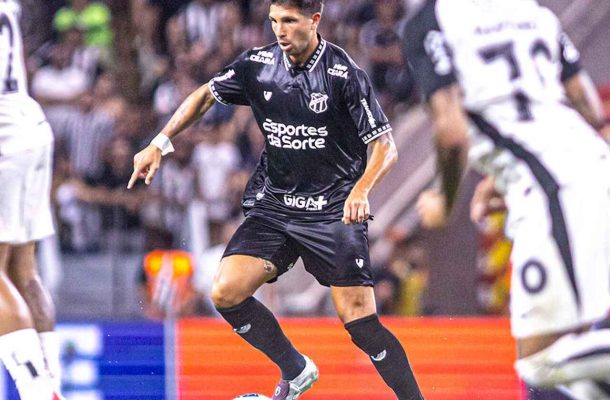 Corinthians bate Ceará e conquista primeira vitória fora de casa no Brasileirão