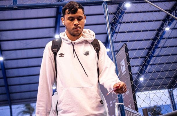 Santos acerta a renovação de contrato com joia da base
