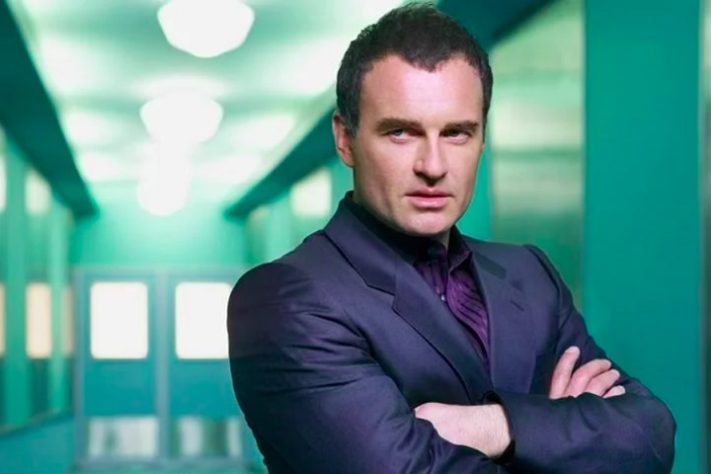 Julian McMahon em 