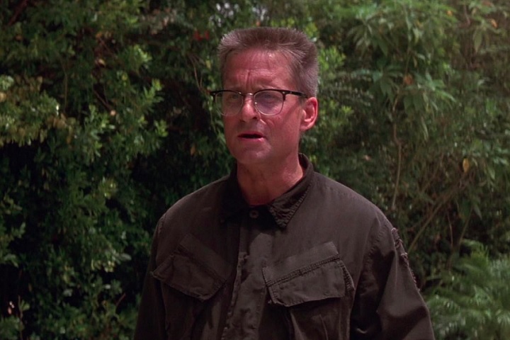 Outros filmes marcantes da carreira de Douglas foram "Síndrome da China", de 1979, a comédia "A Guerra dos Roses", de 1989 e "Um Dia de Fúria", de 1993.