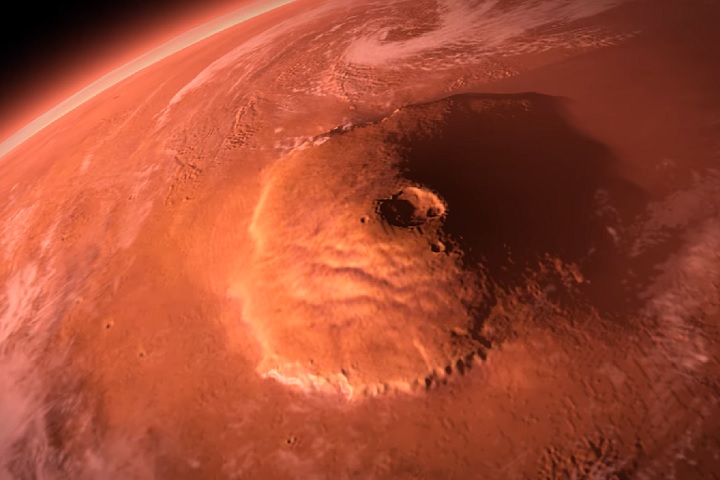 Um dos maiores destaques do planeta é o "Monte Olimpo", o maior vulcão do Sistema Solar, com cerca de 22 km de altura!