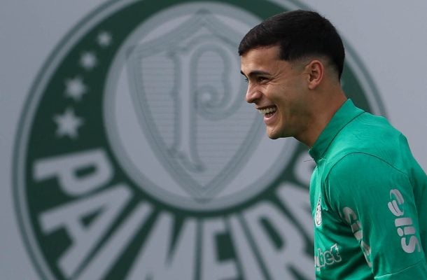 Sosa se adapta rapidamente e aguarda regularização para estrear no Palmeiras