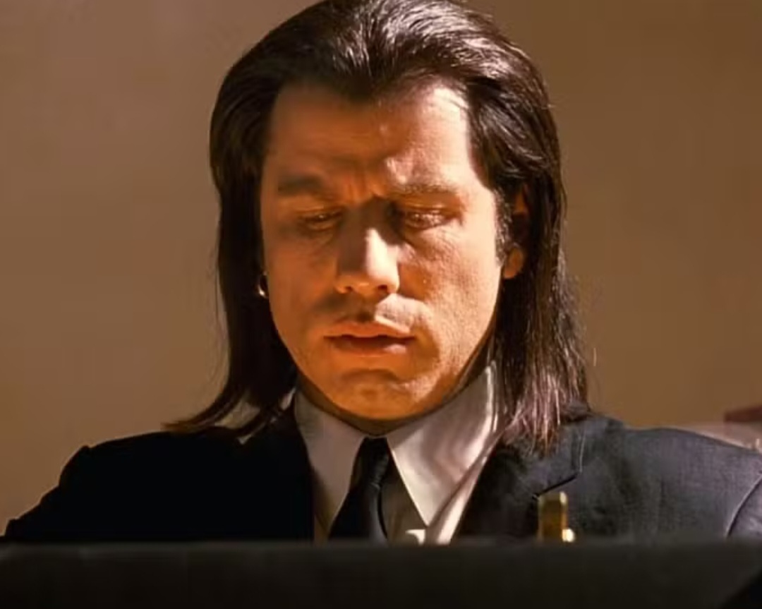 Tanto que , após ganhar o mundo em "Grease, nós Tempos da Brilhantina" e outros bons filmes, entrou em fase de baixa, mas se reergueu de forma arrebatadora em "Pulp Fiction", com direção de Quentin Tarantino. 