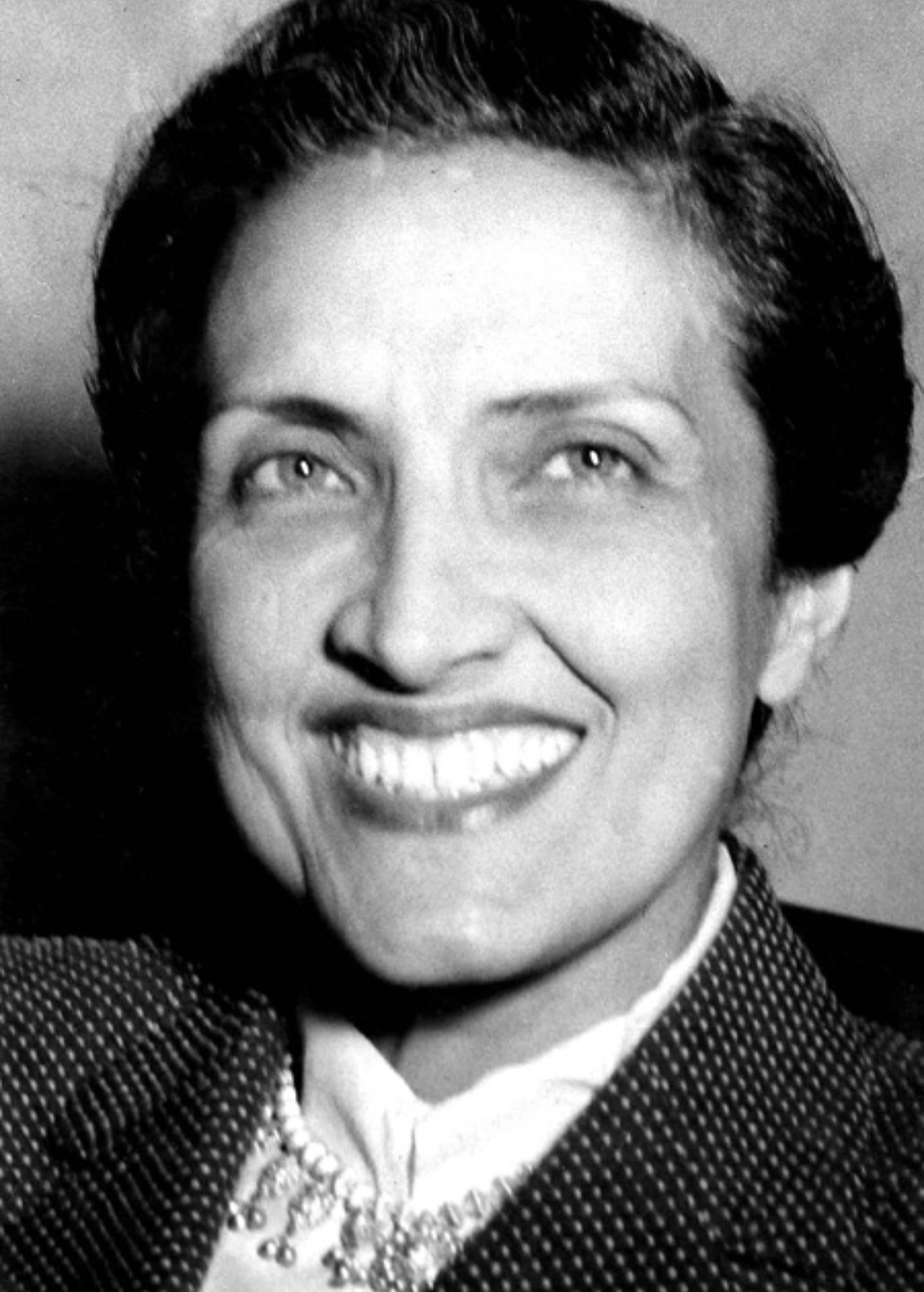 As rosas tambÃ©m sÃ£o citadas na literatura. O poema "Motivo", de CecÃ­lia Meireles, diz: "Mas que seja uma rosa, flor do dia".