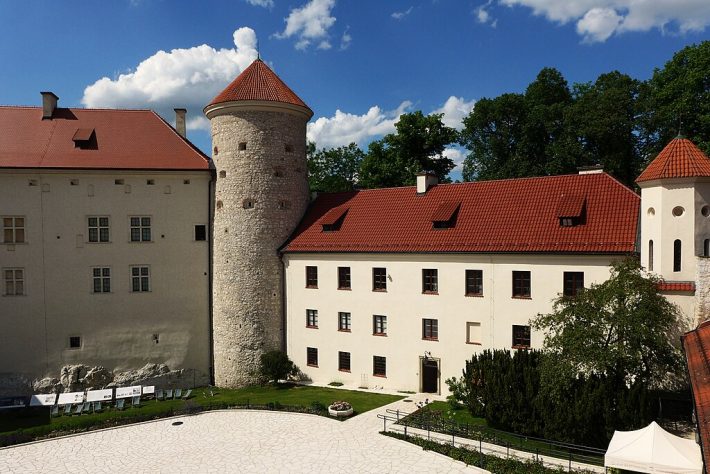 Castelo de Pieskowa Skała no Parque Nacional Ojcowski - Vila Sułoszowa, Polônia