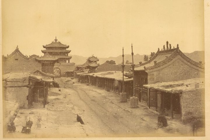 Localizada ao longo do antigo caminho da Rota da Seda, Gansu foi, por milênios, um elo vital entre regiões do interior da China com a Ásia Central.-Domínio Público