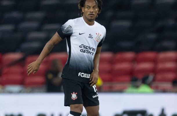 Carrillo nega que política esteja atrapalhando o Corinthians