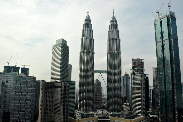 Baumgartner também era conhecido por outros saltos icônicos, como das Torres Petronas, na Malásia, e do Cristo Redentor.