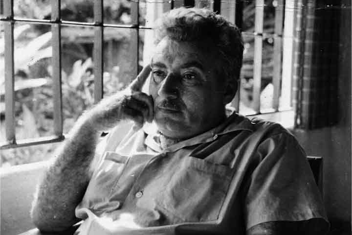 Jorge Leal Amado de Faria nasceu em 10 de agosto de 1912, na região de Itabuna, no sul da Bahia. Ainda criança, mudou-se com a família para Ilhéus, onde cresceu em meio ao universo do cacau. A região marcaria profundamente sua vida e apareceria em diversas de suas obras.