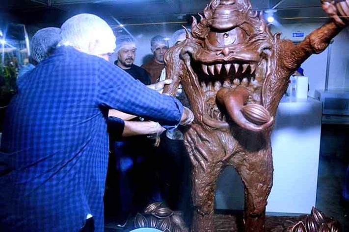 Estátua de chocolate do Mapinguari