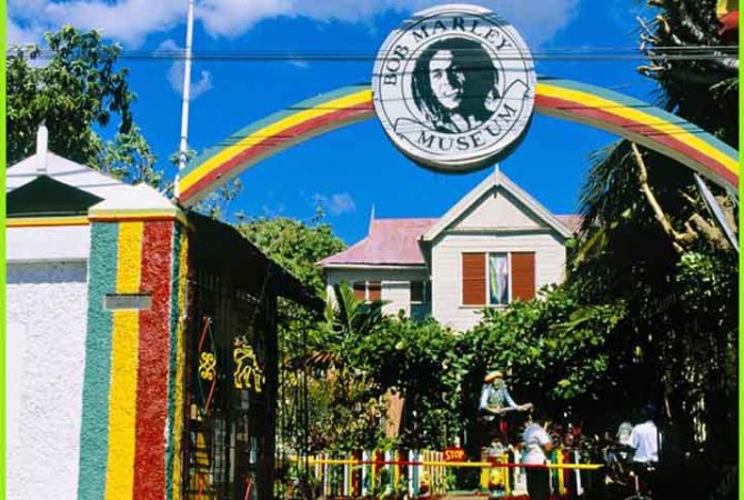 Jamaica: independente há 63 anos, país atrai turistas com cultura e natureza ricas