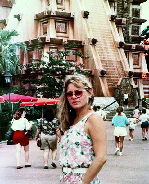 O papel rendeu a ela os prêmios de Melhor Atriz no Festival Internacional de Cinema de Brasília e no Prêmio Air France.
