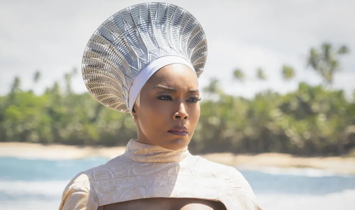 Suas indicações ao Oscar foram pelo papel de destaque como Turner em "What's Love Got to Do with It", de 1993, e por interpretar a Rainha Ramonda em "Pantera Negra: Wakanda Para Sempre", de 2022. 