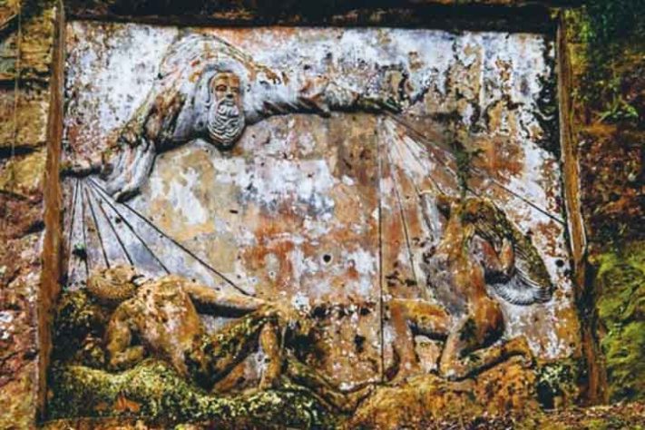 Painel 3 do Paredão de Esculturas – “A criação do homem”- Paredão de Esculturas de Orleans une arte e fé em rochas às margens do Rio Tubarão - Reprodução do Livro, Esculturas do Paredão