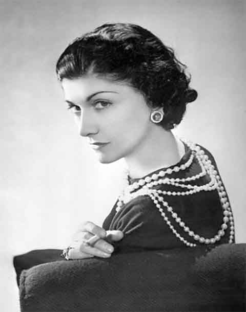 Gabrielle Bonheur "Coco" Chanel , estilista, empresária francesa. e fundadora da marca Chanel - Reprodução do Livro Vivendo com Coco Chanel: as casas e paisagens que moldaram a designer