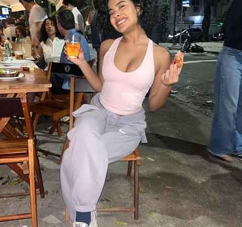Poucos sabem, mas, antes da fama, Bella Campos serviu café em Floripa