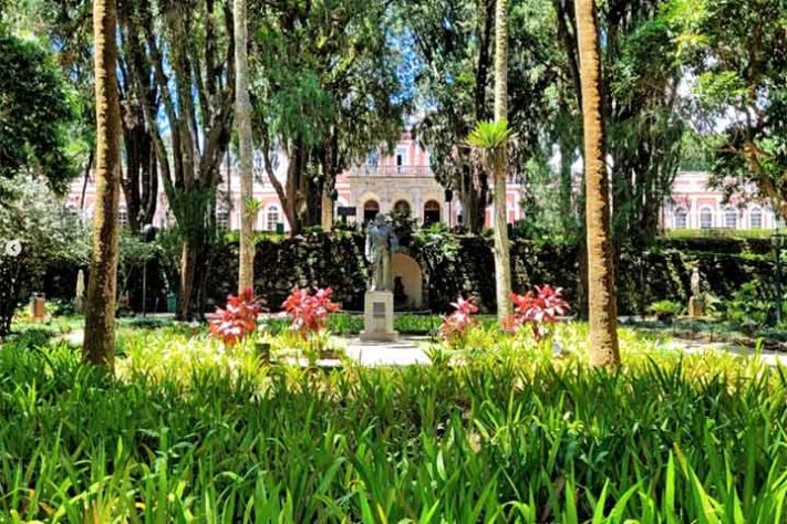 Museu Imperial, Petrópolis ,RJ - Cadernetas restauradas de Dom Pedro II - Reprodução do Instagram @museu.imperial