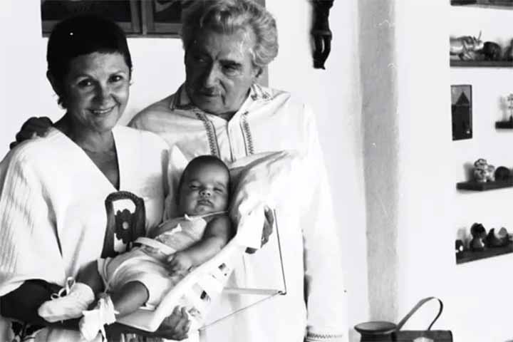 Da união com Zélia Gattai nasceram João Jorge, em 1947, e Paloma, em 1951. Jorge Amado também era pai de Lila, nascida em 1933, filha de seu primeiro casamento, com Matilde Garcia Rosa.