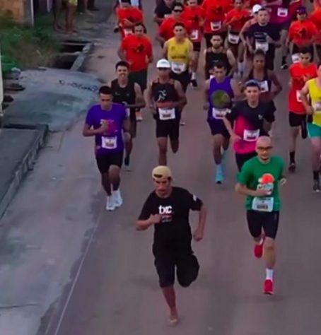 Morador do Pará viraliza ao completar maratona embriagado e calçando chinelos - Reprodução/Instagram