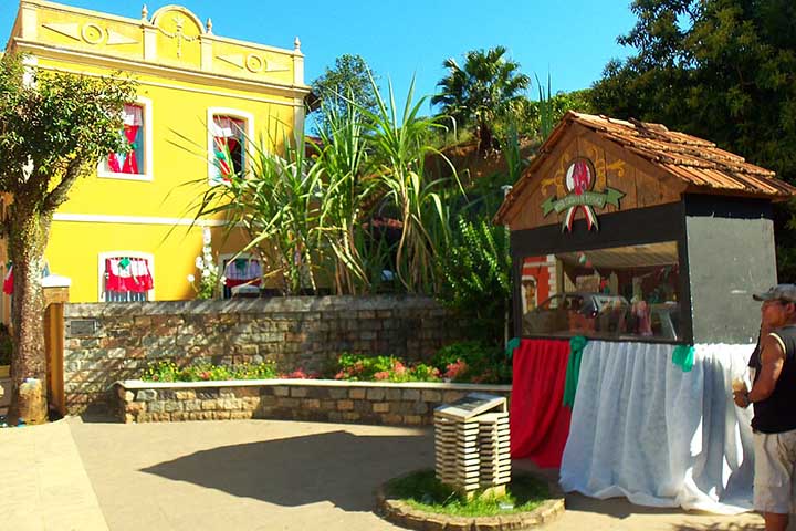 O local une natureza, espiritualidade e cultura única, sendo uma ótima opção para quem está em Vitória, capital do Espírito Santo, ou em Vila Velha, conhecida cidade do estado.