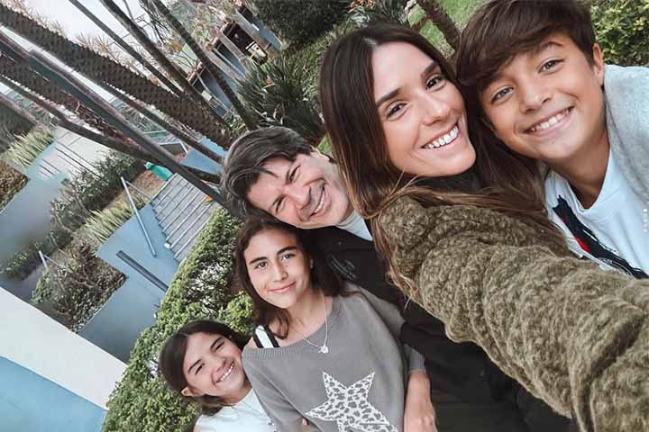 <p>Desde 2018, ele mantém um relacionamento com a fotógrafa Isabella Pinheiro. Fora da música, Paulo Ricardo é torcedor do Fluminense, clube pelo qual demonstra grande paixão.</p>
