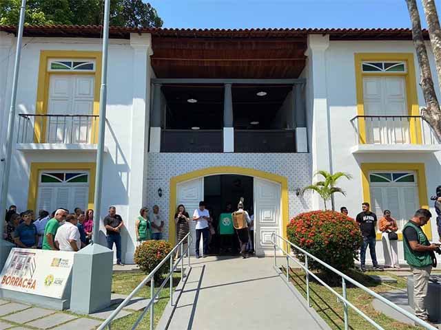 O Museu da Borracha, localizado em Rio Branco, no Acre, é vinculado à Fundação de Cultura e Comunicação Elias Mansour. Ele tem o foco de coletar, conservar e expor os testemunhos da história social, econômica e da cultura material do estado.