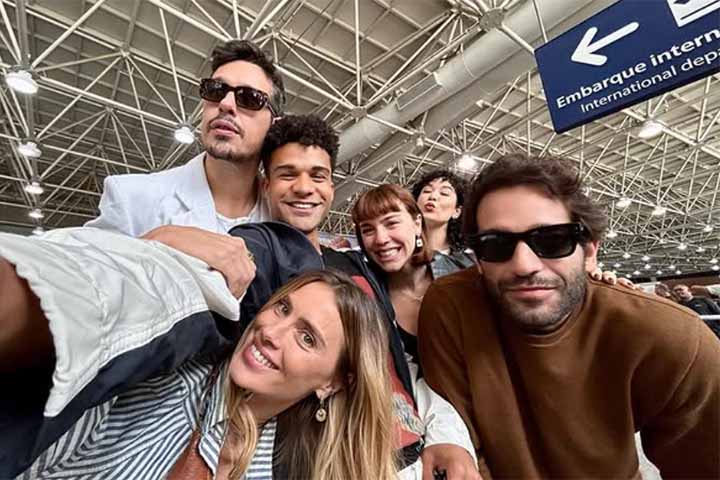 Em uma ocasião, ele precisou interromper um ensaio para gravar cenas da novela, retornando em seguida para continuar os preparativos para o programa de dança. 
