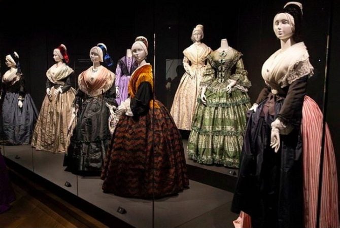 Cidade histórica da França inaugura ‘museu da moda’ com mais de 20 mil peças