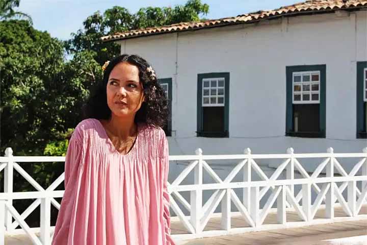 Participou de trabalhos no teatro e integrou o elenco do documentário 