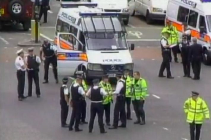Brasileiro Jean Charles de Menezes foi confundido com um suspeito de terrorismo enquanto pegava o metrô em Londres, em 2005 - Reprodução