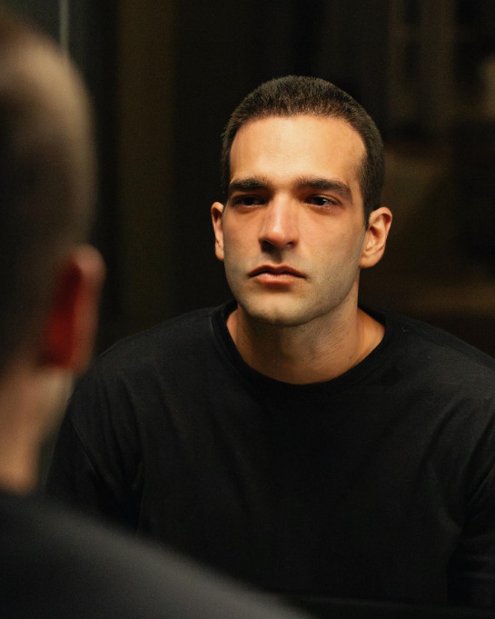 Carrão, aliás, comemorou 34 anos no dia 28 de agosto de 2025, logo quando vivia momento especial na carreira com um personagem que entrou numa fase de grande destaque na reta final da novela 