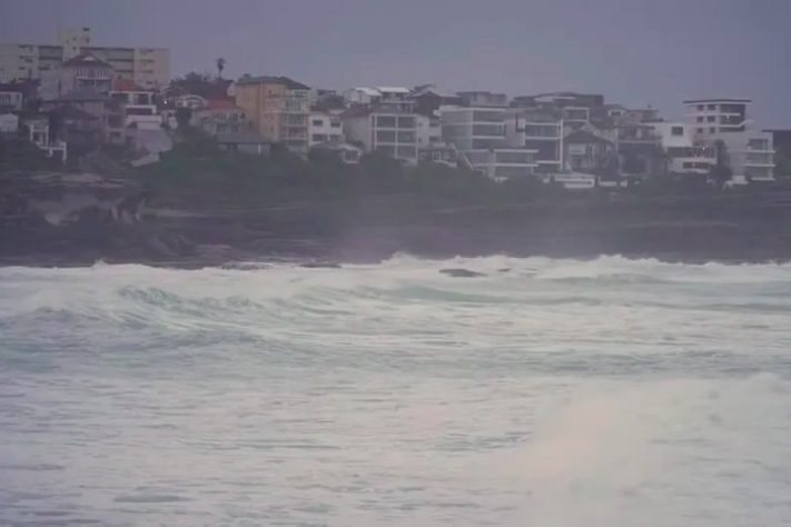 Costa da Austrália atingida por ciclone-bomba - Reprodução/Core News