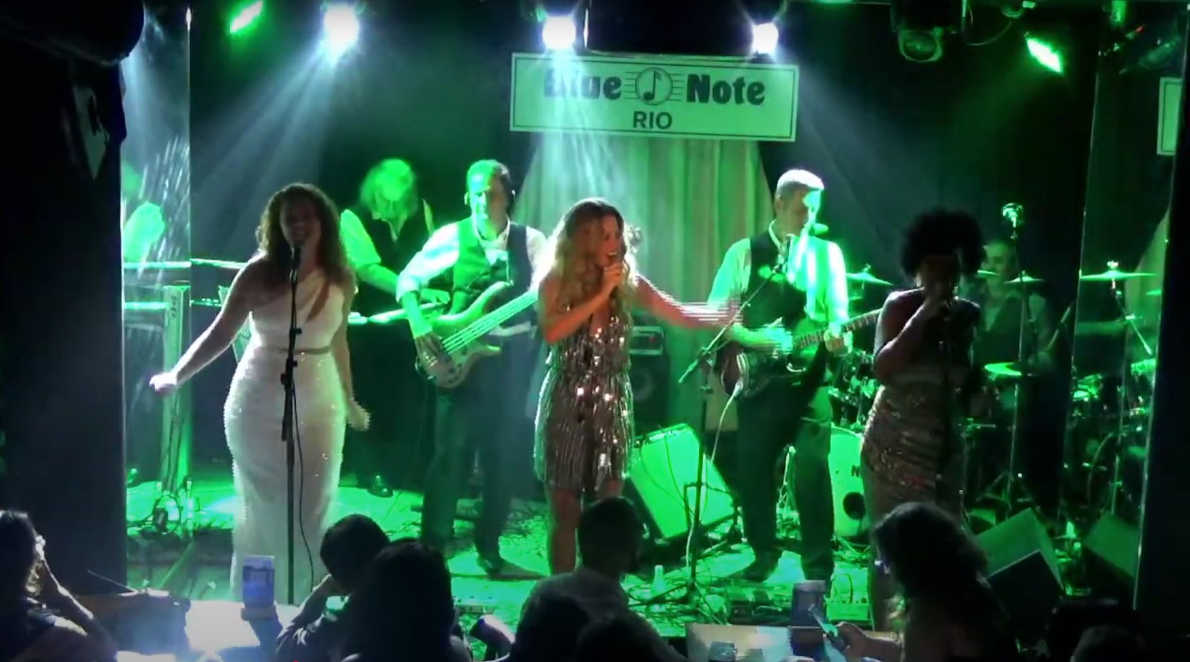 E o Brasil não foge à regra. Em julho de 2025, o grupo FourplusOne apresentou em São Paulo o espetáculo "Aretha Franklin Tribute": uma mistura da cronologia da discografia da cantora com fatos marcantes de sua carreira, diferentes episódios de sua história, além de parcerias inesquecíveis, singles e grandes sucessos.