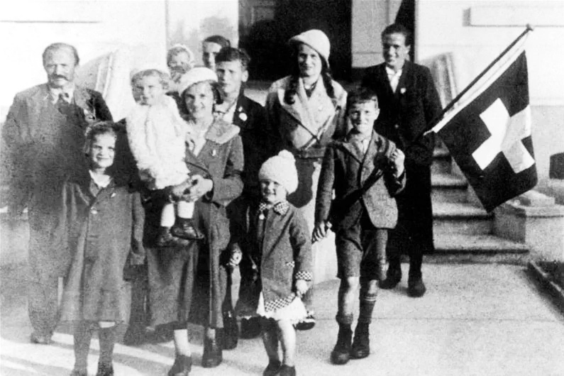 Fundada em 1819 por imigrantes, Nova Friburgo foi a primeira colônia suíça estabelecida no Brasil. A maioria dos colonos vieram do cantão suíço de Friburgo, em busca de uma nova vida, após a crise social e agrícola na Europa.