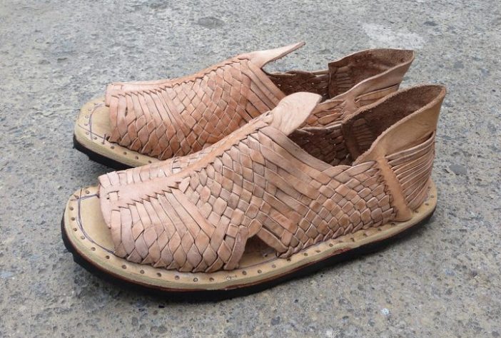 Calçados dos povos Huaraches, do México - Wikimedia Commons/	Huaracheblog