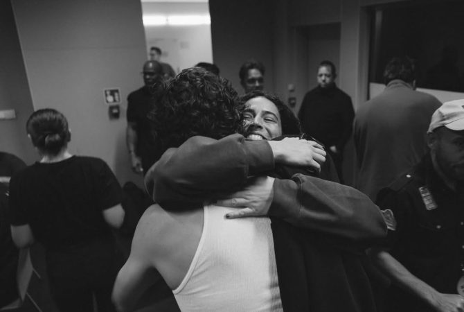 Fãs de Shawn Mendes especulam sobre romance com cantora portuguesa