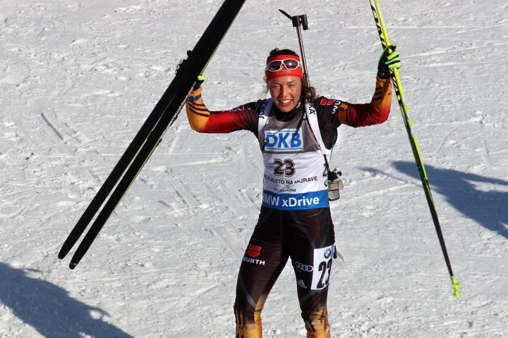 A alemã conquistou destaque no Mundial de 2017 com cinco ouros e uma prata, além de duas medalhas de ouro e uma de bronze nos Jogos Olímpicos de Inverno de Pyeongchang, em 2018.