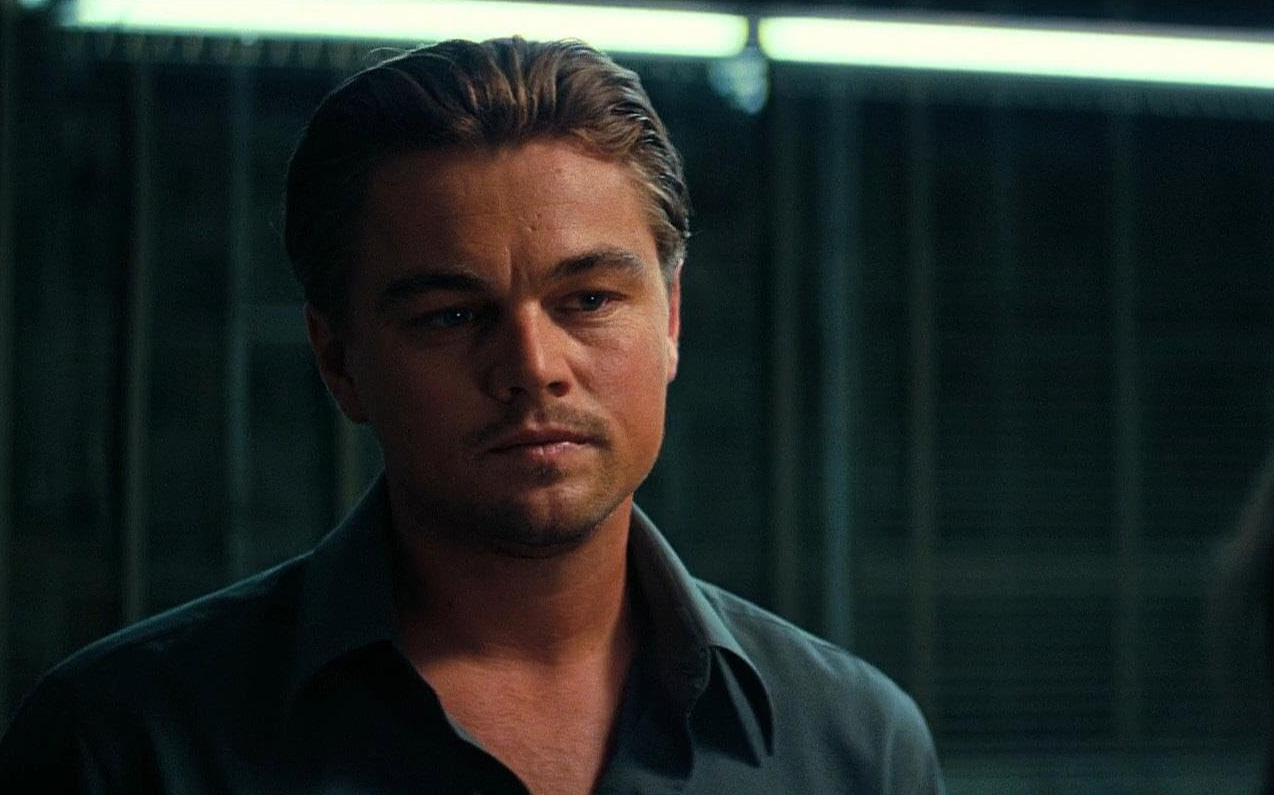 Nascido em 11 de novembro de 1974, em Los Angeles, DiCaprio ganhou um Oscar de Melhor Ator por sua atuação no filme 