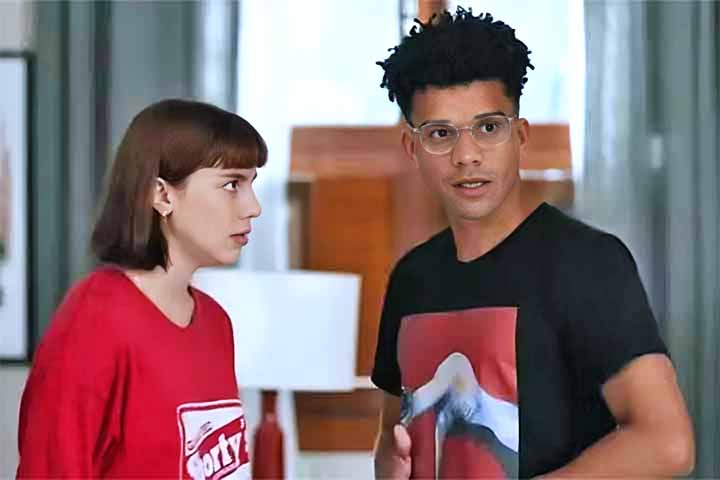 Ele simplesmente conquistou o público com sua interpretação de Sardinha, assistente de direção em uma agência de influenciadores, no remake da novela - sucesso em todo o país. 
