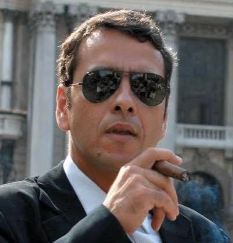 <p>Nos anos seguintes, atuou em “Mandrake” (2005 e 2012) como o advogado Paulo Mendes, papel que lhe rendeu uma indicação ao Emmy Internacional, e participou de séries e novelas como “As Brasileiras” (2012), “Cheias de Charme” (2012), entre outras.</p>
