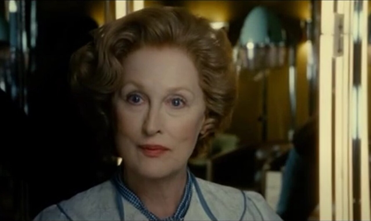 Contudo, antes da definição por Flynn para o papel, Jason Isaacs revelou que escolheria Meryl Streep para o papel. Segundo o ator, a estrela de 