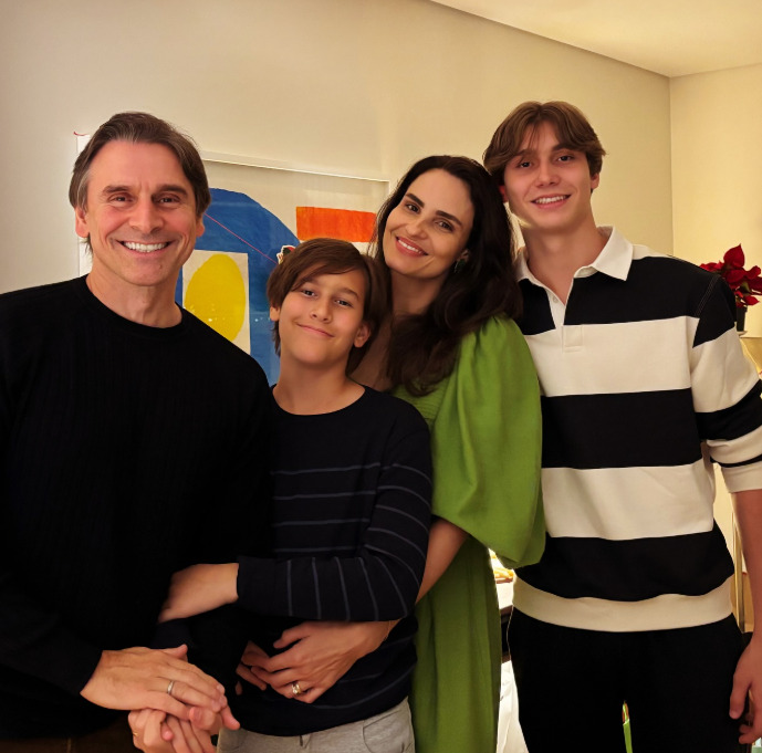 Ele está casado com Fernanda Tavares desde 28/7/2007. O primeiro filho do casal, Lucas, nasceu em 22/10/ 2007, e o segundo, Arthur, em 1/11/2012. Ao completar 18 anos de casamento, Murilo postou mensagem incluindo  faixa  