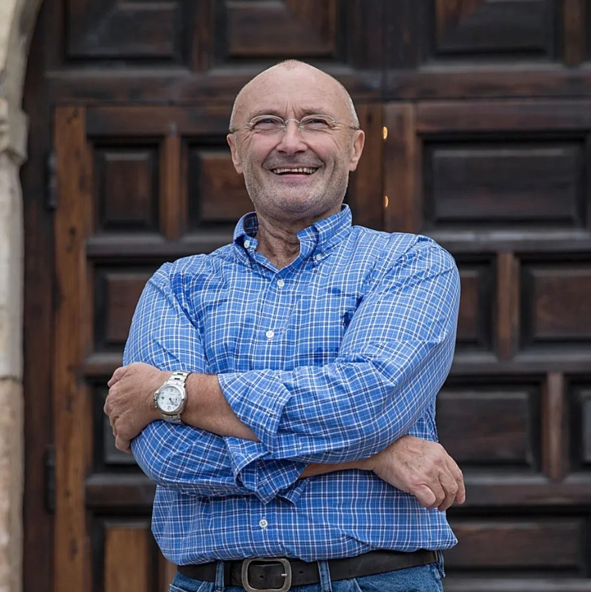 O "Fato ou Fake", do G1, confirmou que as fotos da suposta visita de Paul McCartney a Phil Collins foram geradas por inteligência artificial, com alta probabilidade detectada pela ferramenta "Hive Moderation". 