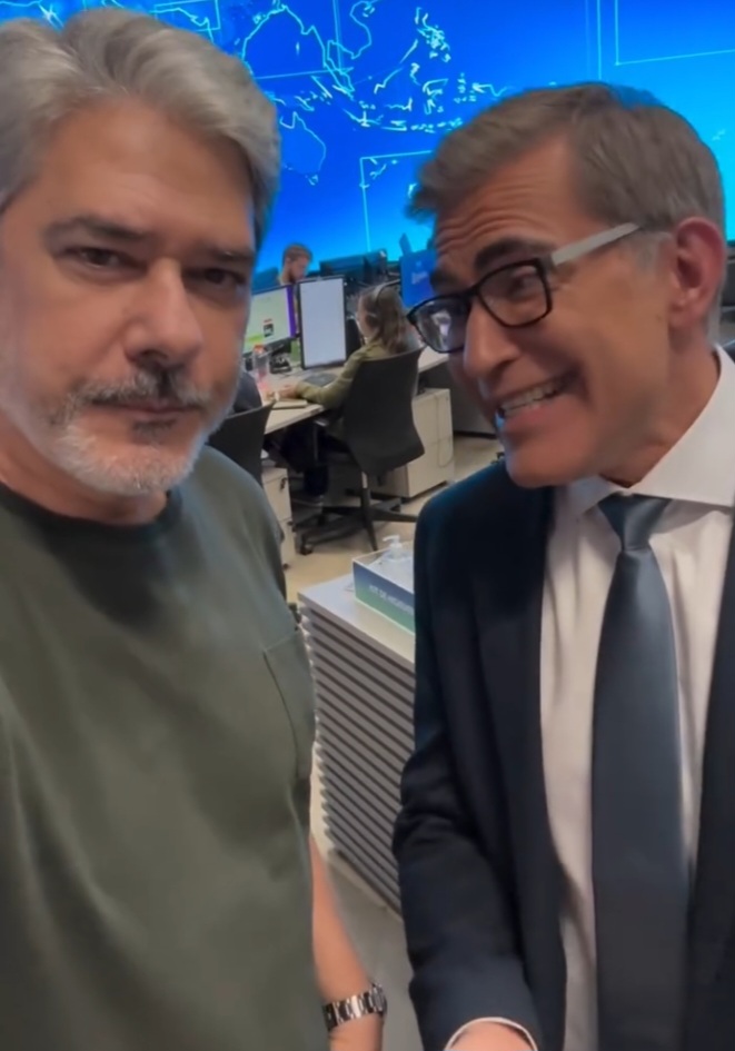 Tanto que, no dia18/8/2025, Bonner fez questão de gravar uma mensagem no Instagram, ao lado do colega Helter Duarte, para explicar por que Helter apresentaria o Jornal Nacional naquela noite.