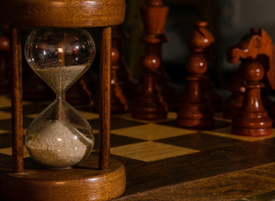 Em escritórios, podem servir como alternativa charmosa ao cronômetro, ajudando a delimitar pausas rápidas ou períodos de concentração em tarefas. Algumas são vendidas em kits de produtividade.