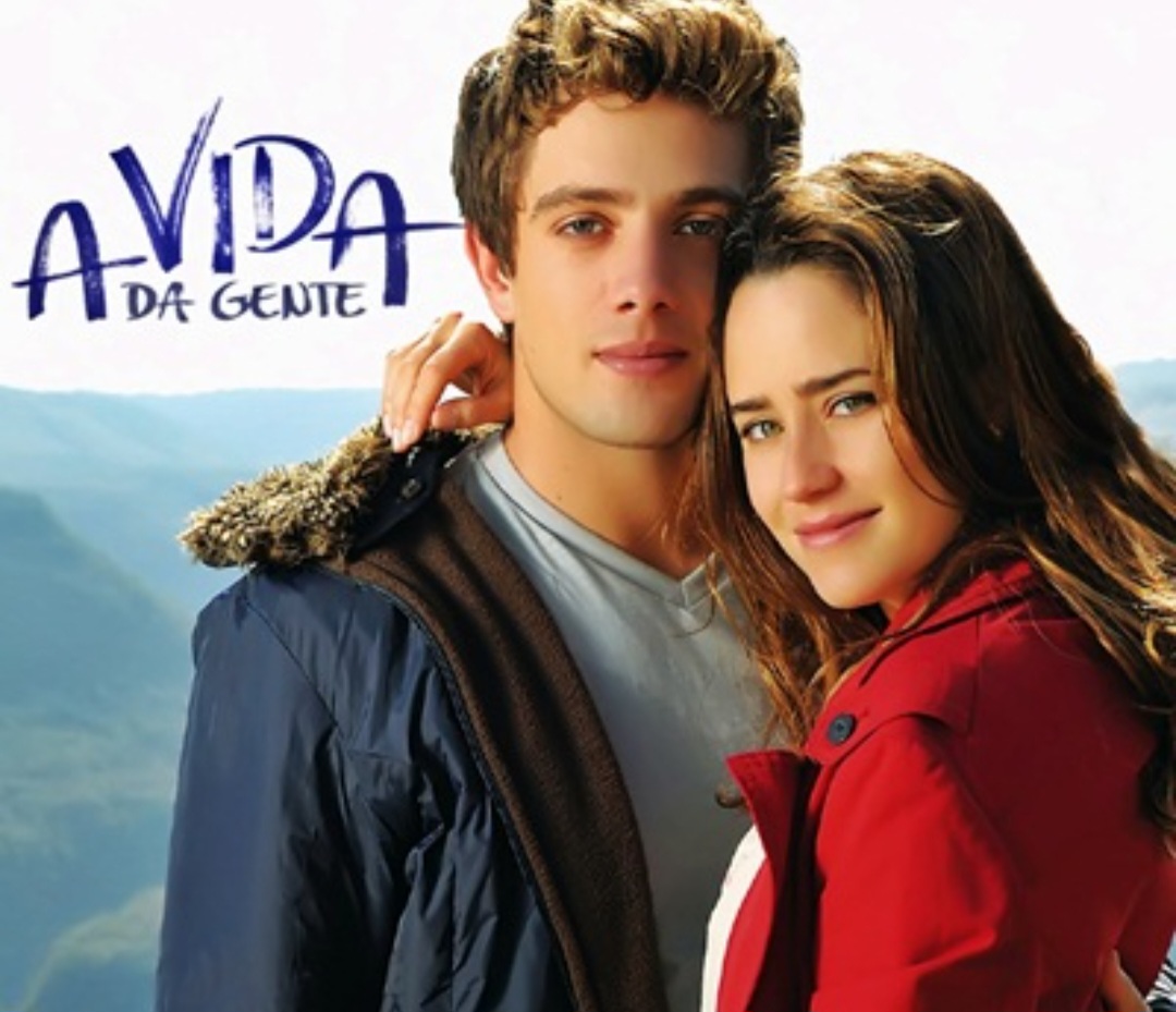 O drama das irmãs Ana e Manuela envolve amor, conflitos familiares e segredos, conquistando público em 132 países.
