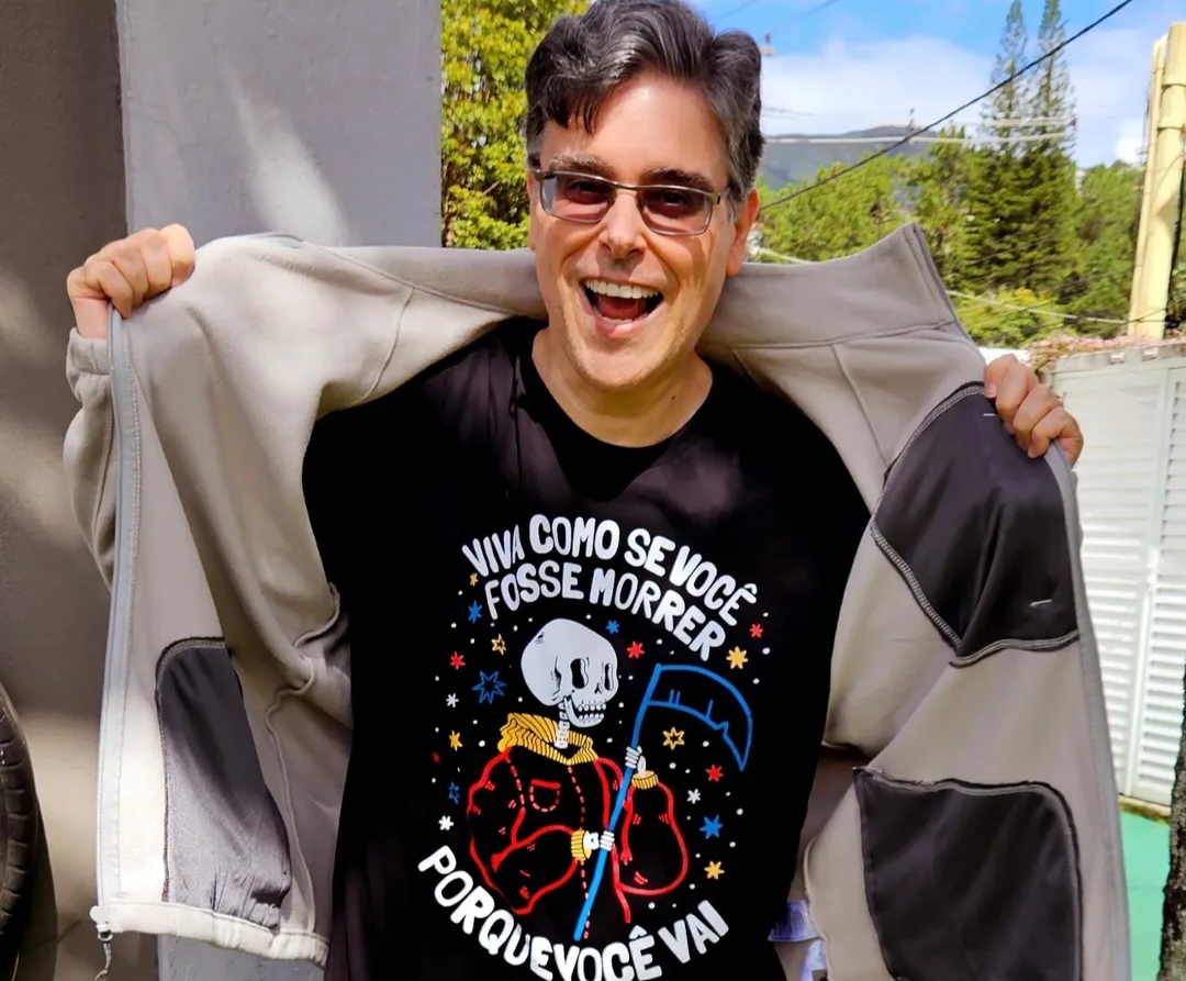 <p>Nascido em 25 de julho de 1970, na cidade do Rio de Janeiro, Briggs conquistou, com sua versatilidade e carisma, o posto de uma referência no mundo da dublagem . E ele também atua como diretor na área.</p>
